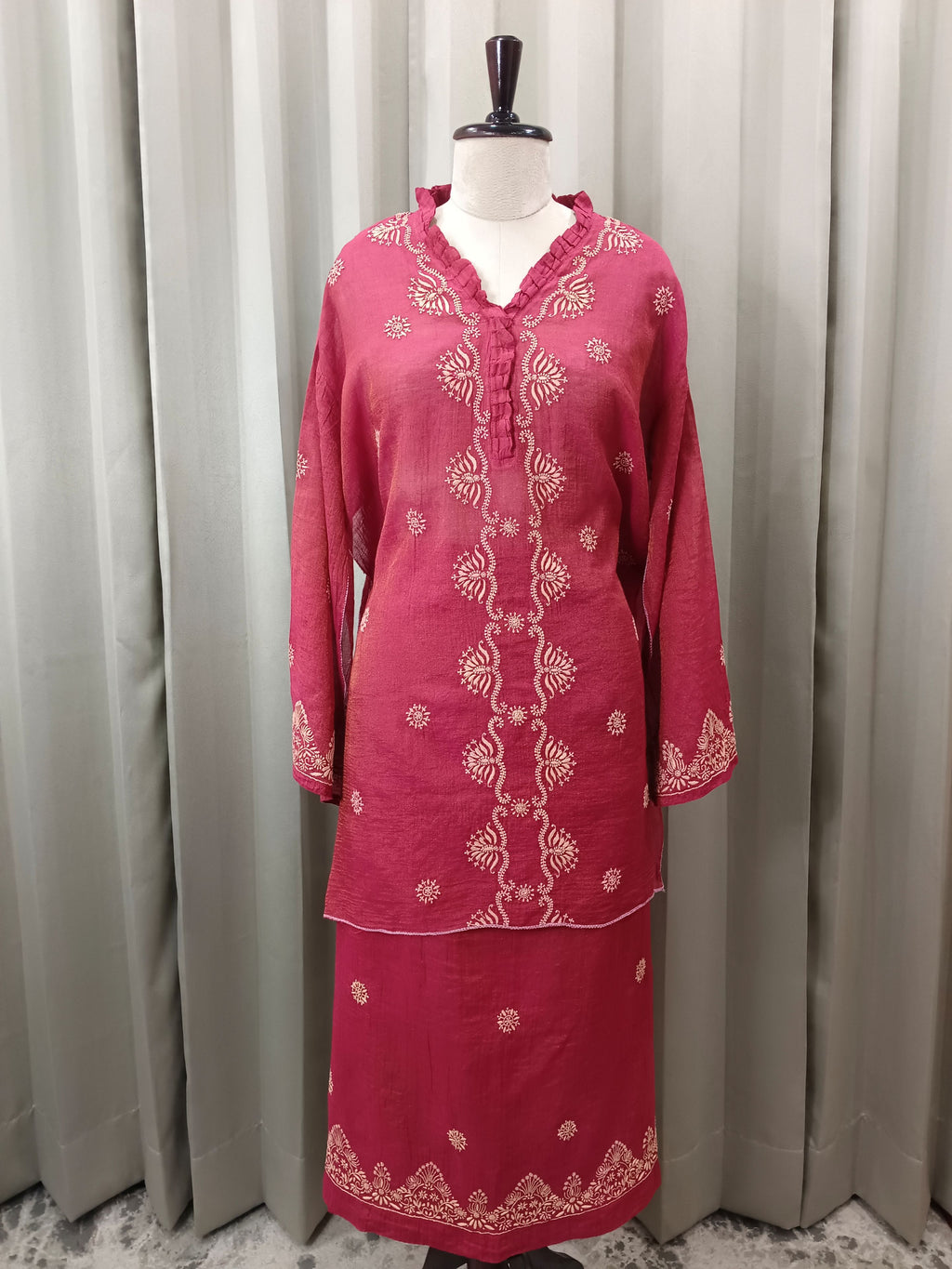 ROSARIA TISSSUE CHIKANKARI CO-ORD SET