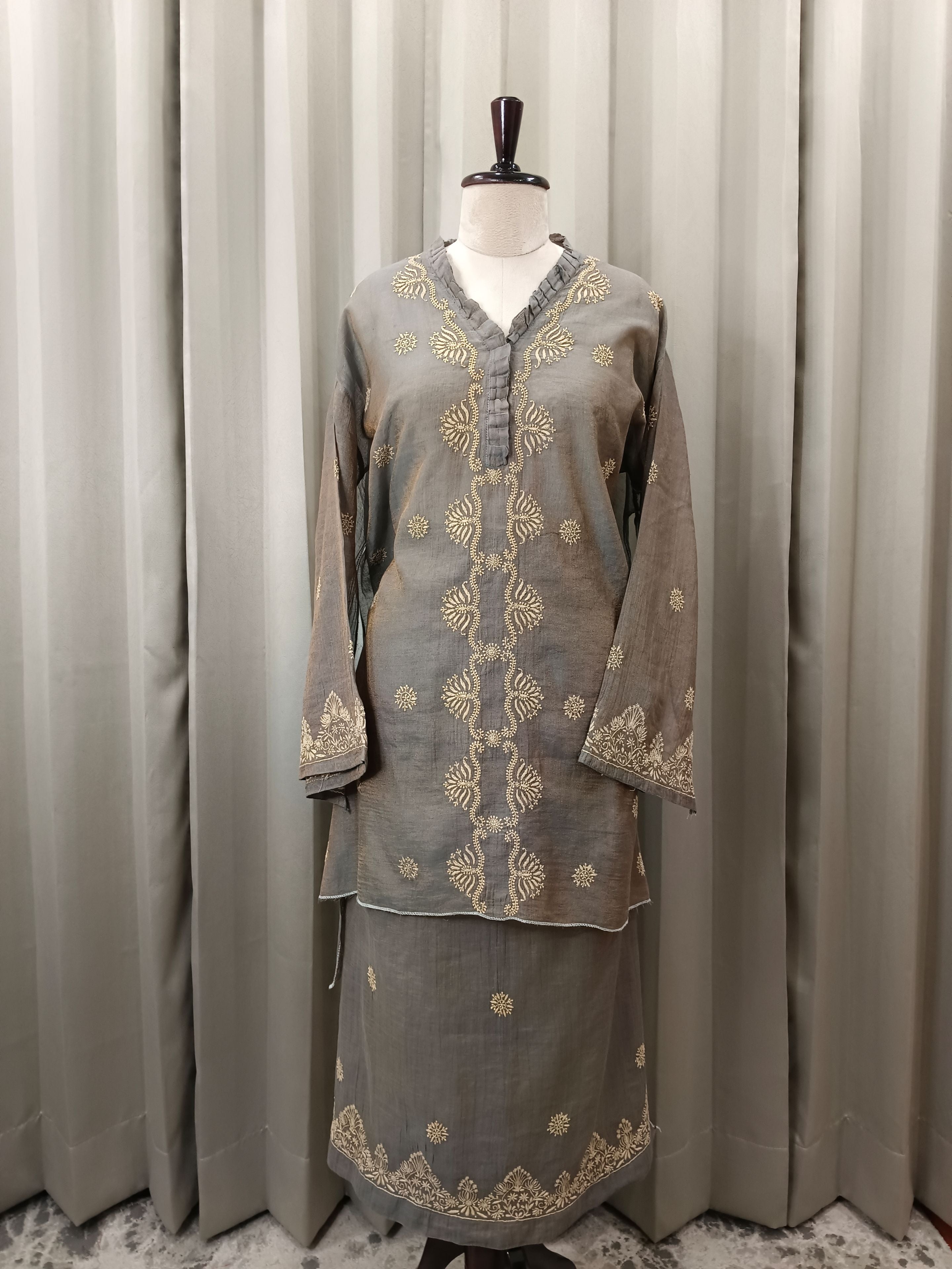 SILVER MIST TISSSUE CHIKANKARI CO-ORD SET