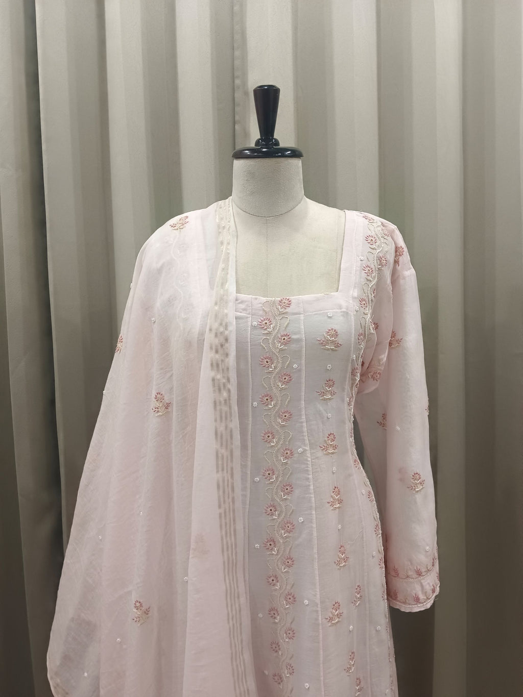 VANILLA CREME MUL CHANDERI CHIKANKARI ANARKALI  SET