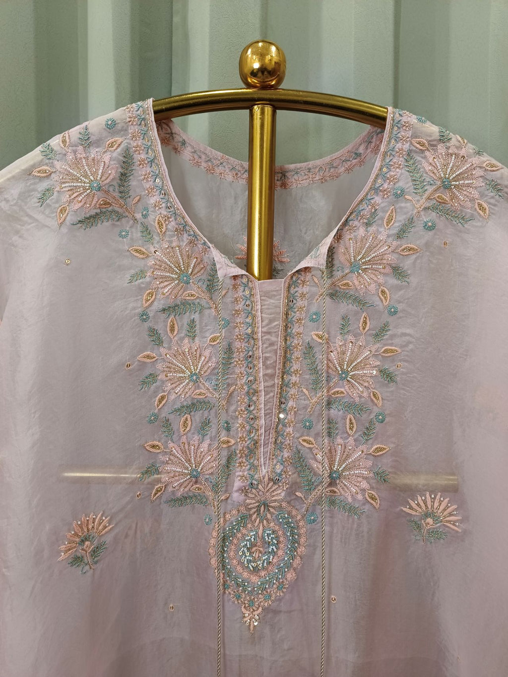 ROSE QUARTZ ORGANZA CHIKANKARI KAFTAN