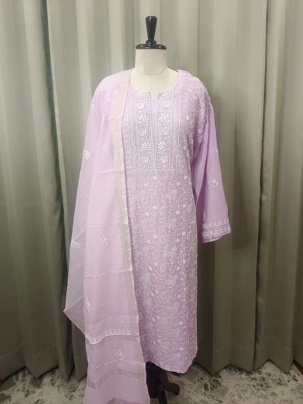 LAVENDER MUL CHANDERI  CHIKANKARI  KURTA SET
