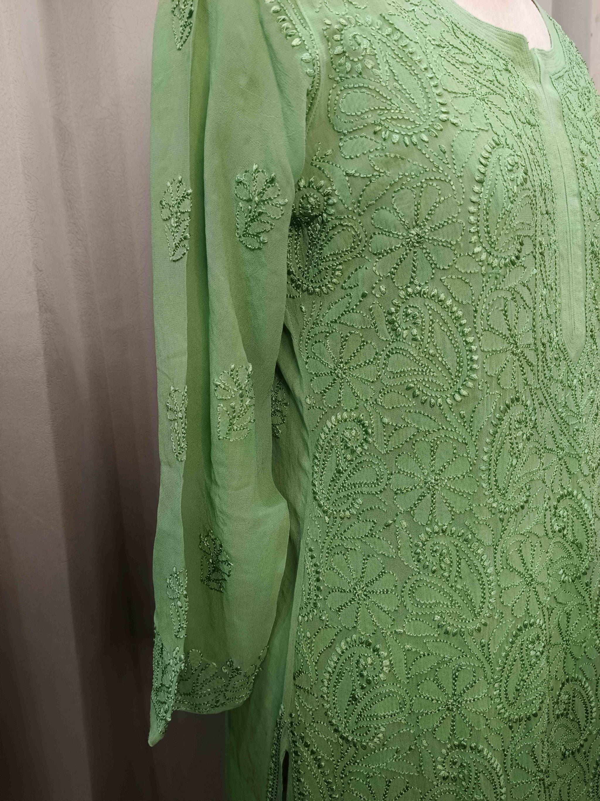 GREEN VISCOSE CHIKANKARI STRAIGHT KURTA SET SET