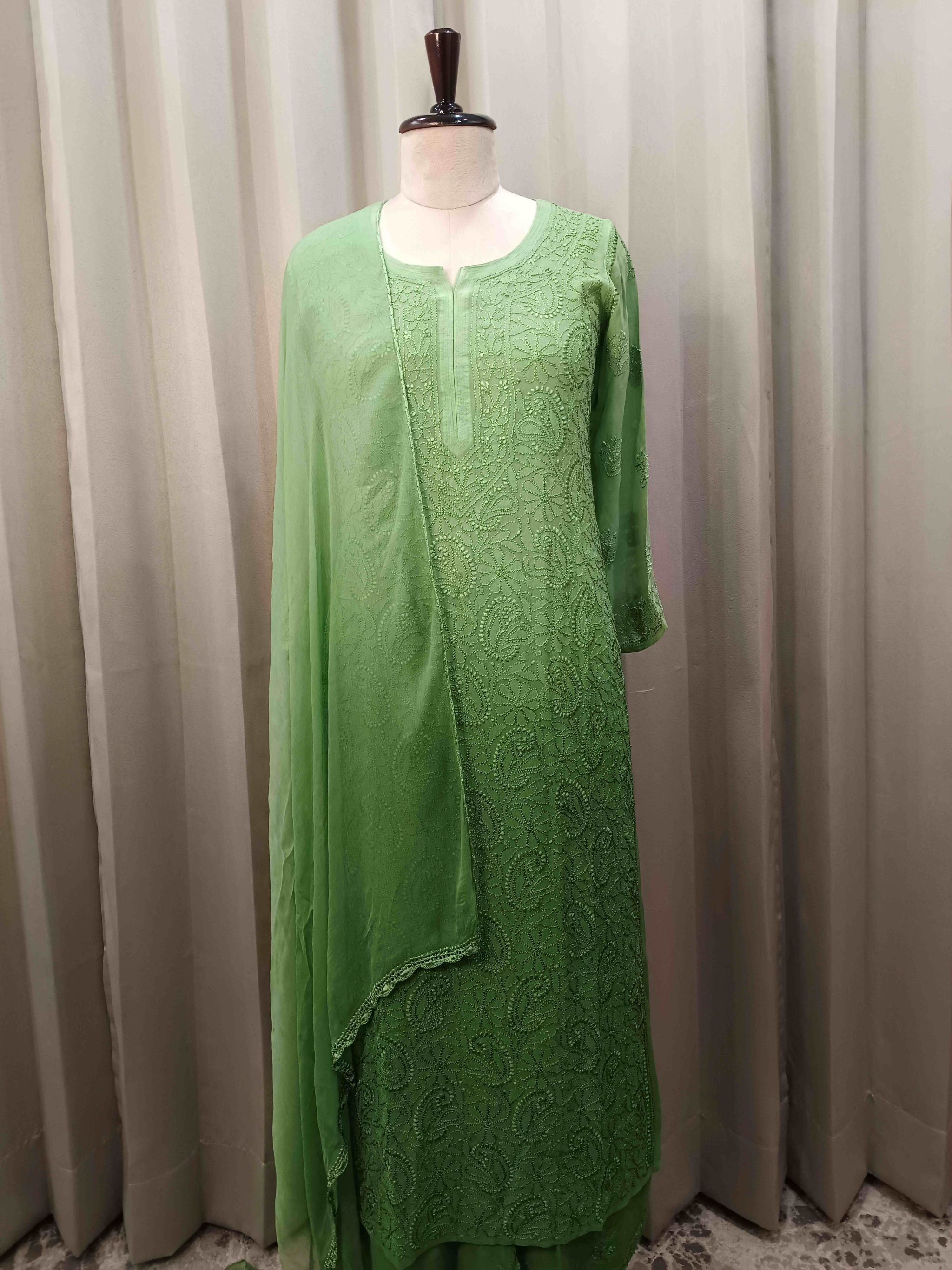 GREEN VISCOSE CHIKANKARI STRAIGHT KURTA SET SET