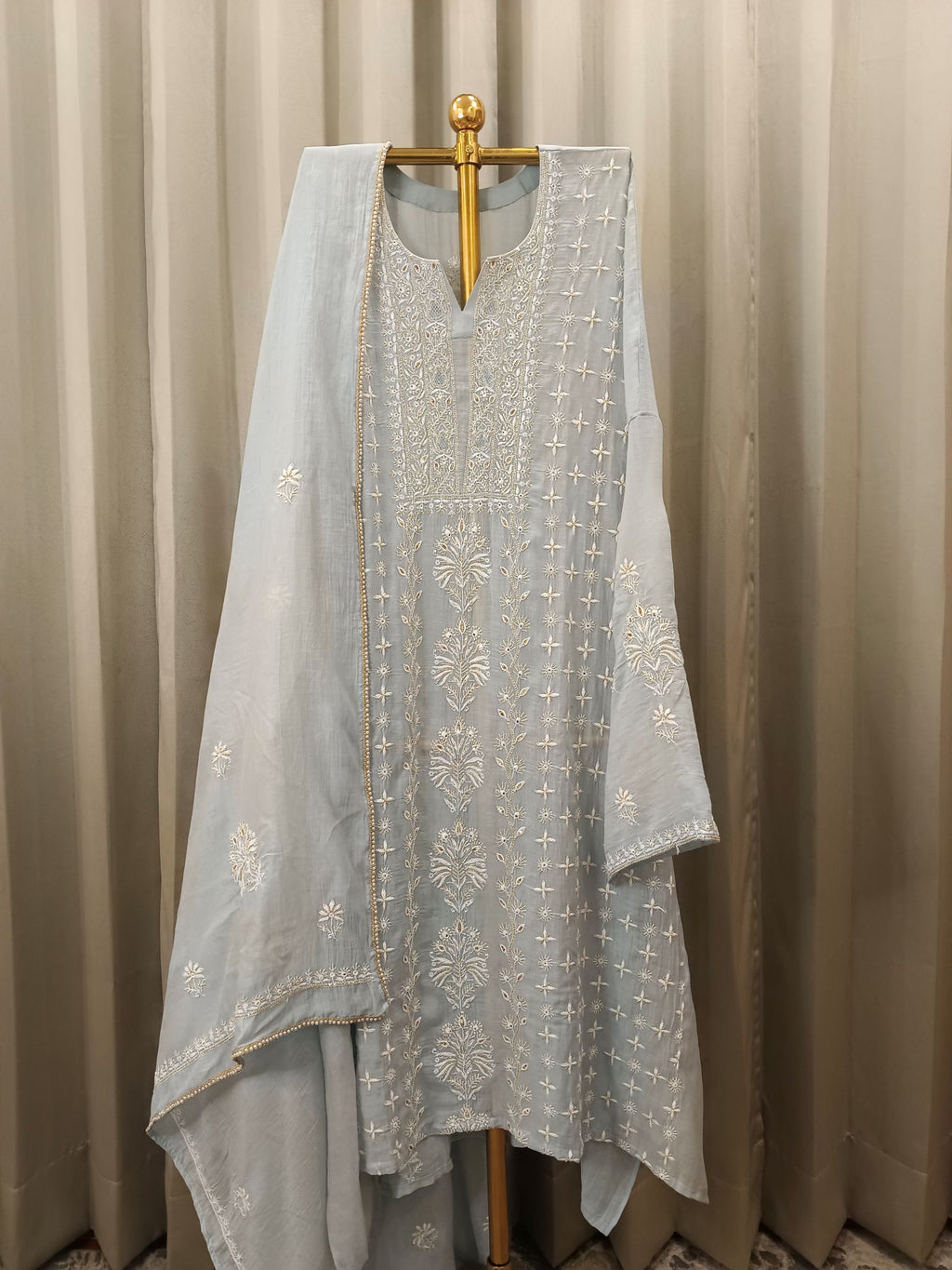 DOVE GREY MUL CHANDERI CHIKANKARI KURTA SET