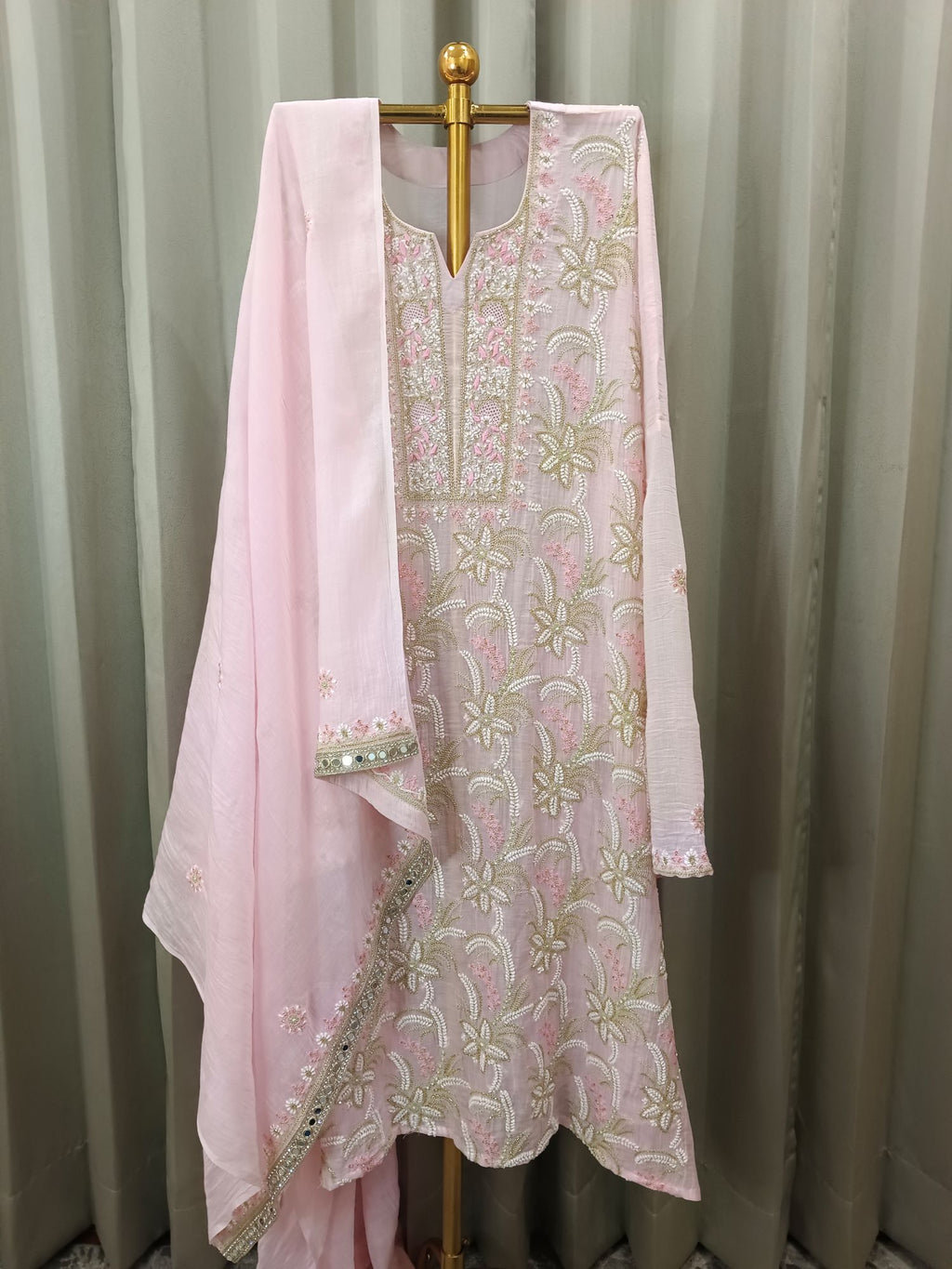 POWDERED ROSE MUL CHANDERI CHIKANKARI KURTA SET